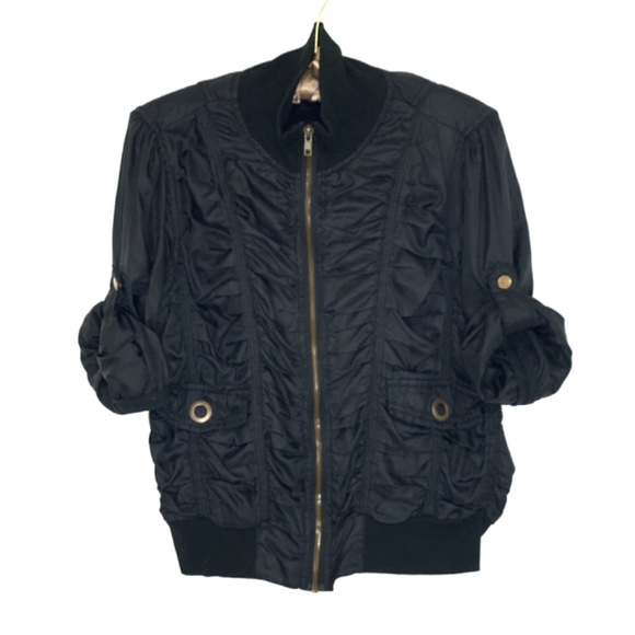 LE CHATEAU | Light Single Layer Bomber Jacket - Picture 2 of 6